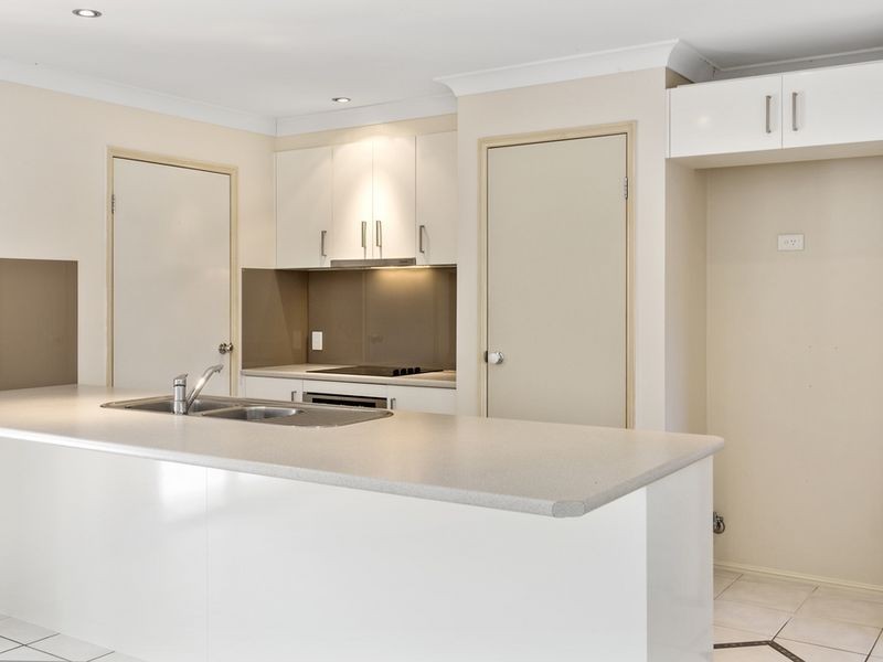 25 Sheffield Circuit, Pacific Pines QLD 4211