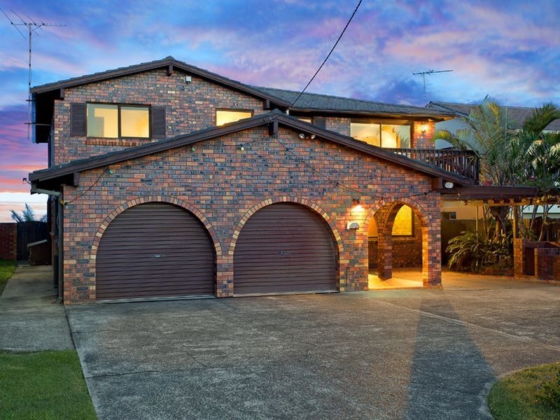 123 Ocean Street, Narrabeen NSW 2101