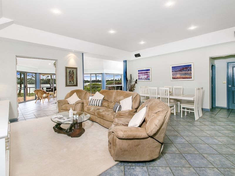 18 The Esplanade, Narrabeen NSW 2101