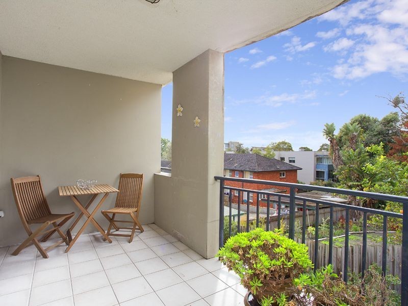 26/11 Sturdee Parade, Dee Why NSW 2099