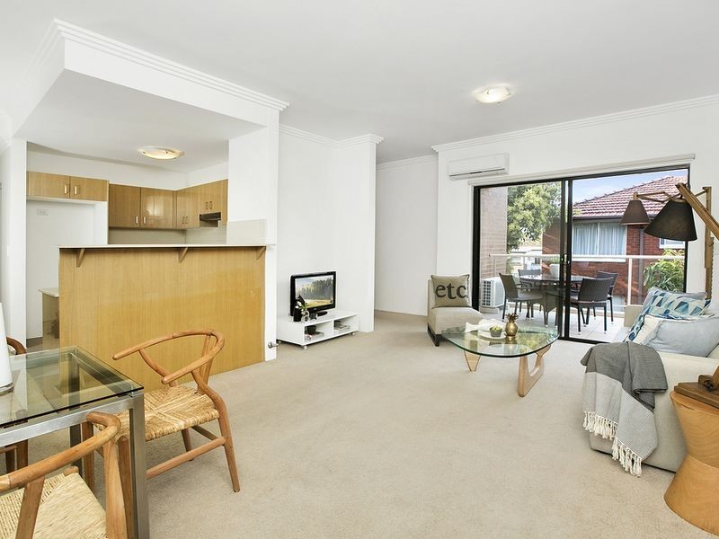 27/2-10 Hawkesbury Avenue, Dee Why NSW 2099