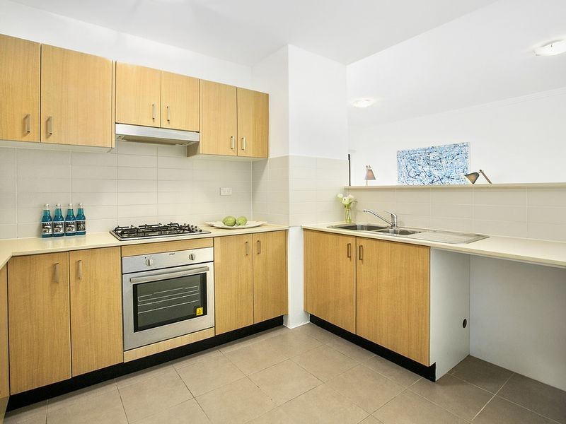 27/2-10 Hawkesbury Avenue, Dee Why NSW 2099