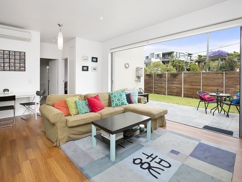 1/15 Clarence Avenue, Dee Why NSW 2099
