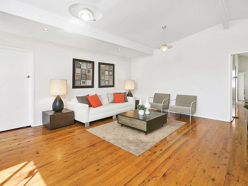 11 Grover Avenue, Cromer NSW 2099