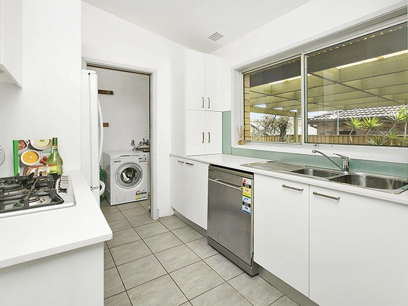 11 Grover Avenue, Cromer NSW 2099