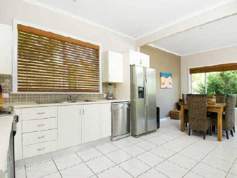64 Wakehurst Parkway, North Narrabeen NSW 2101