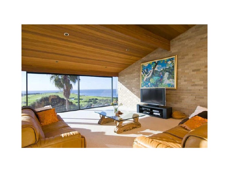 8 Lancaster Crescent, Collaroy NSW 2097