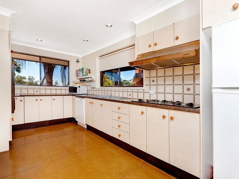 92 Anzac Avenue, Collaroy NSW 2097