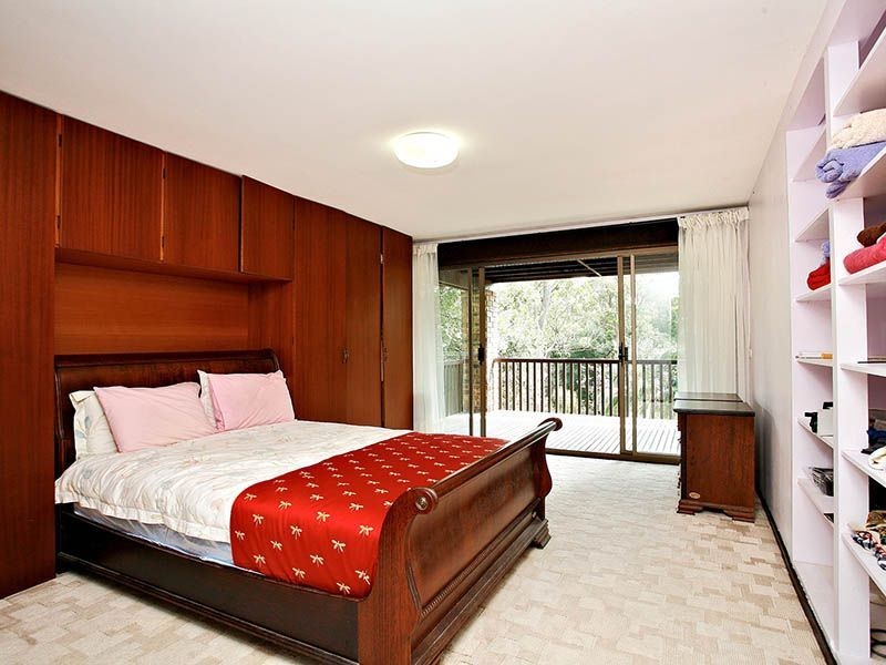 32 Greystoke Street, Wheeler Heights NSW 2097