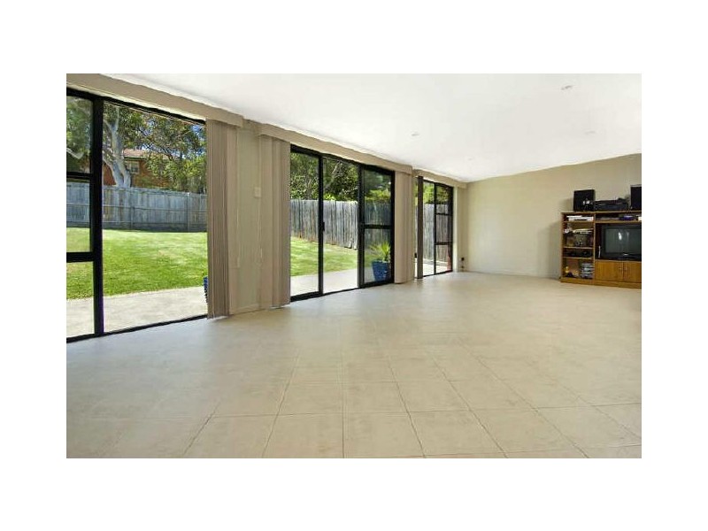 22 Ennerdale Crescent, Wheeler Heights NSW 2097