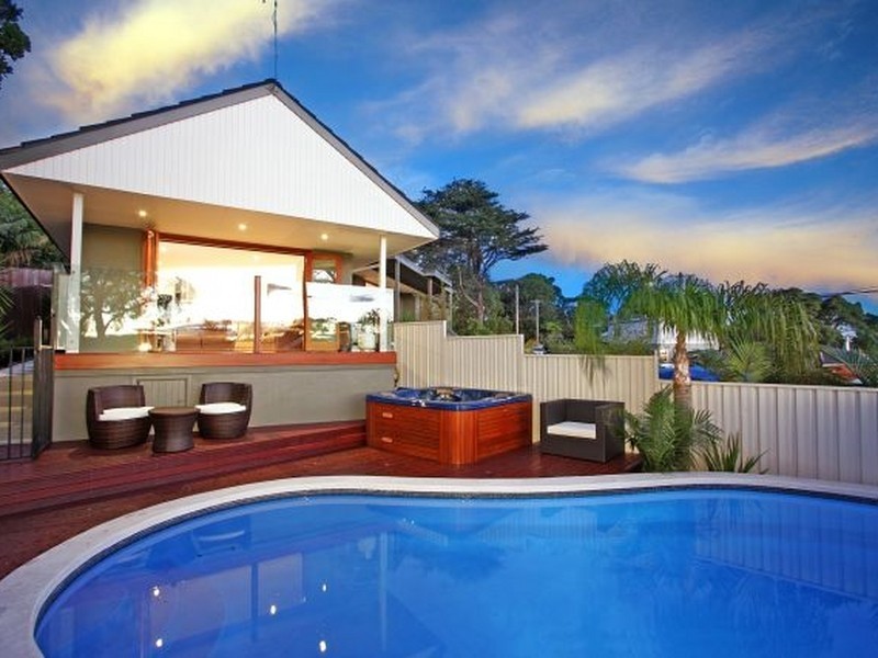 18 Kendal Crescent, Wheeler Heights NSW 2097