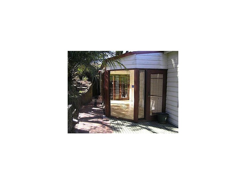 16 Carefree Road, North Narrabeen NSW 2101