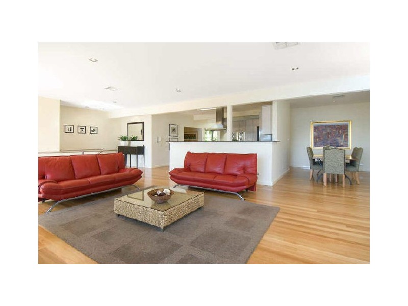 2053 Pittwater Road, Bayview NSW 2104