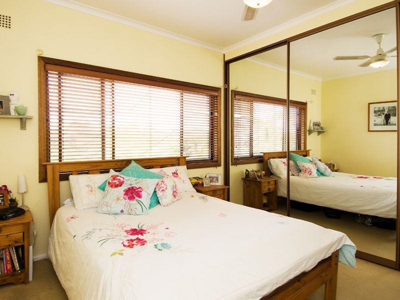 74 Heather Street, Wheeler Heights NSW 2097