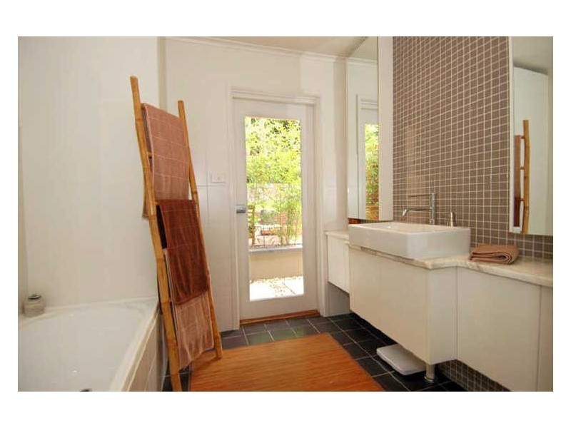 12 Walker Street, Narrabeen NSW 2101