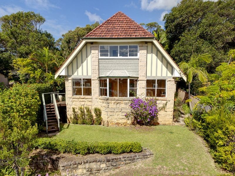 10 The Esplanade, Narrabeen NSW 2101