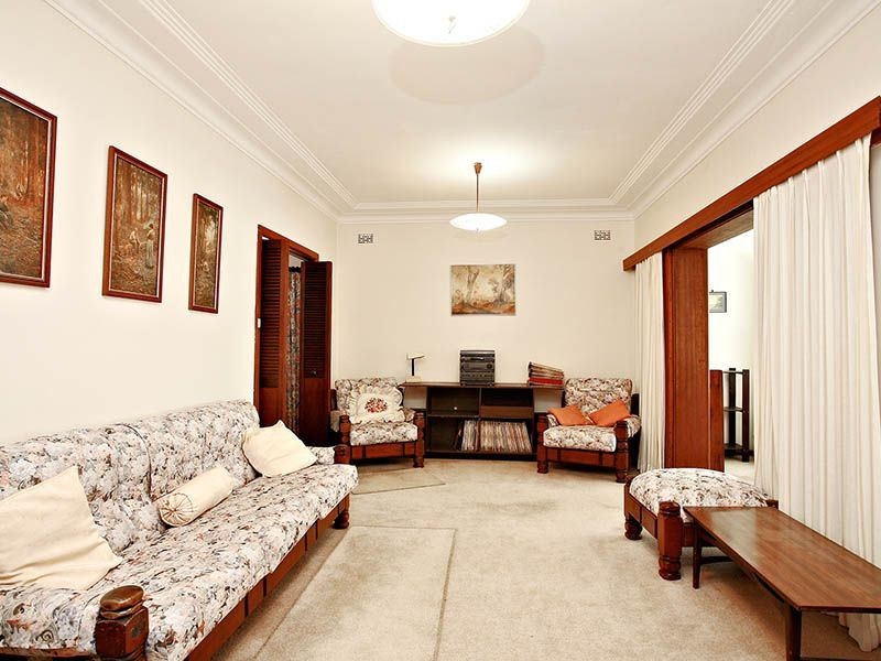 87 Lantana Avenue, Wheeler Heights NSW 2097