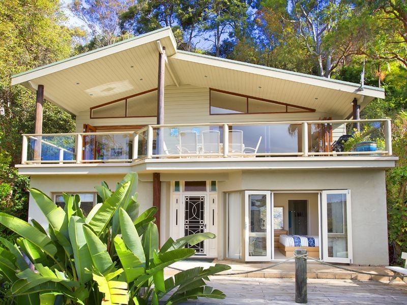 16 Eastview Road, Church Point NSW 2105