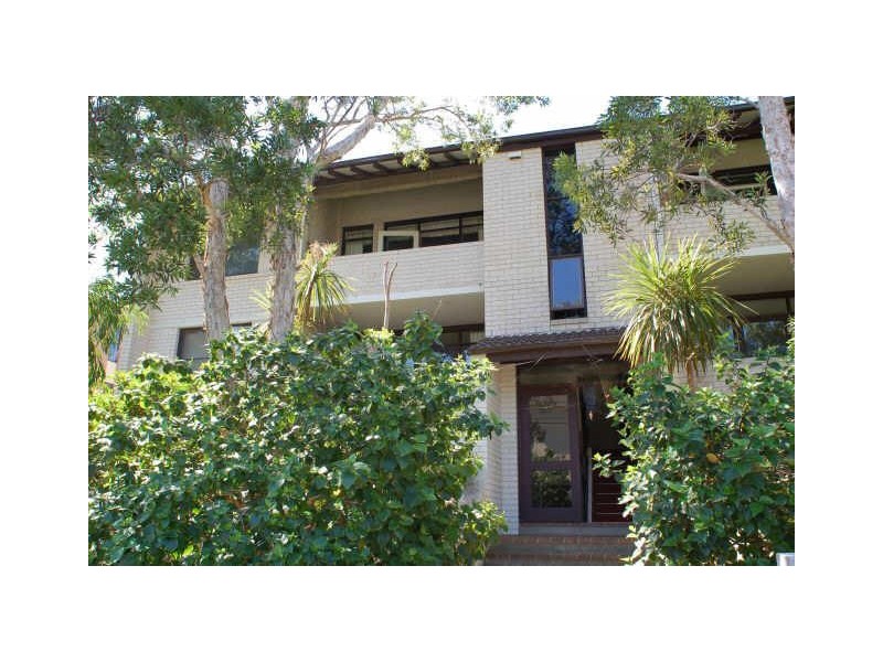 10/3-7 Mactier Street, Narrabeen NSW 2101