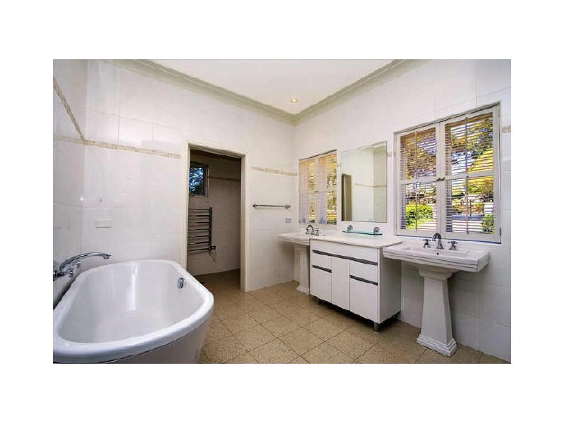 10 Narla Road, Bayview NSW 2104