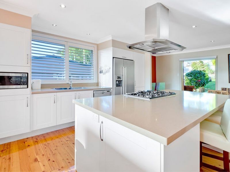 9 Ennerdale Crescent, Wheeler Heights NSW 2097