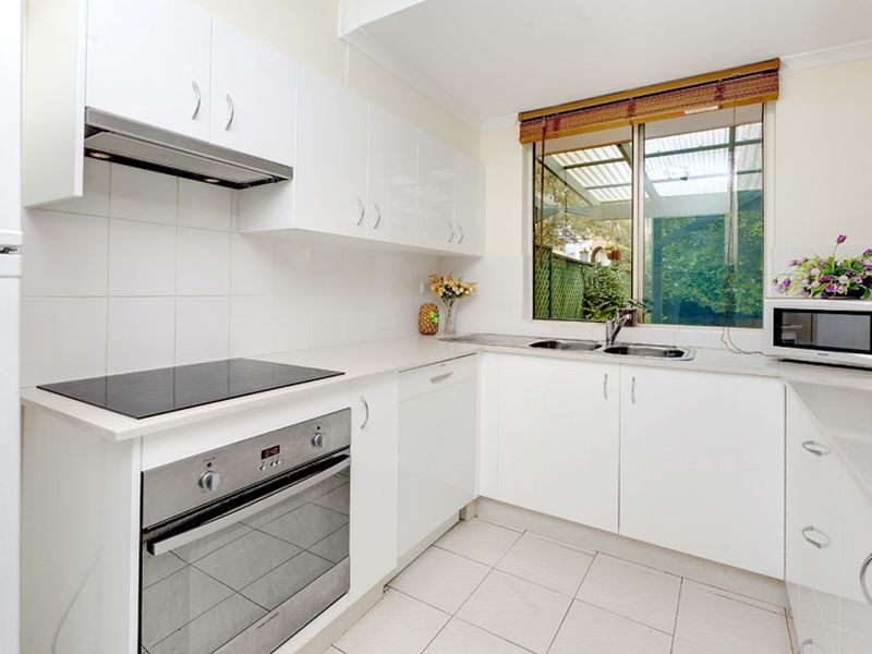 2/28 Macpherson Street, Warriewood NSW 2102