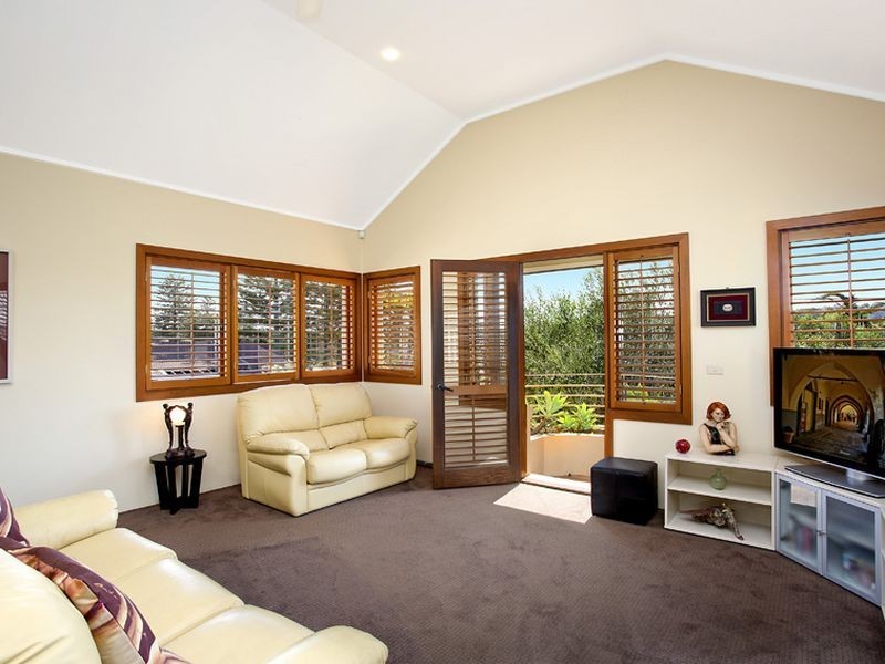 2/165 Ocean Street, Narrabeen NSW 2101