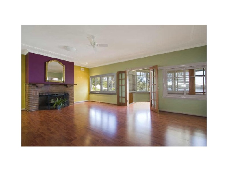 16 The Esplanade, Narrabeen NSW 2101