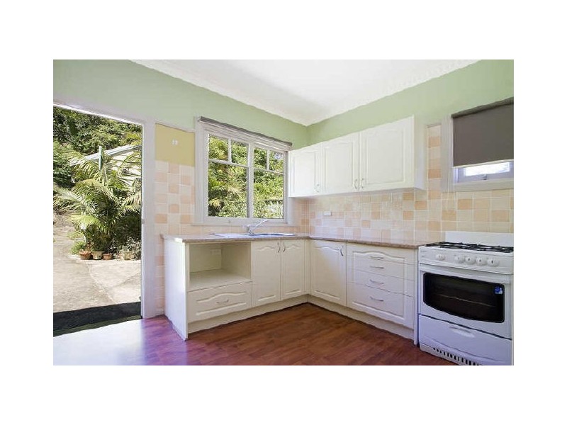 16 The Esplanade, Narrabeen NSW 2101