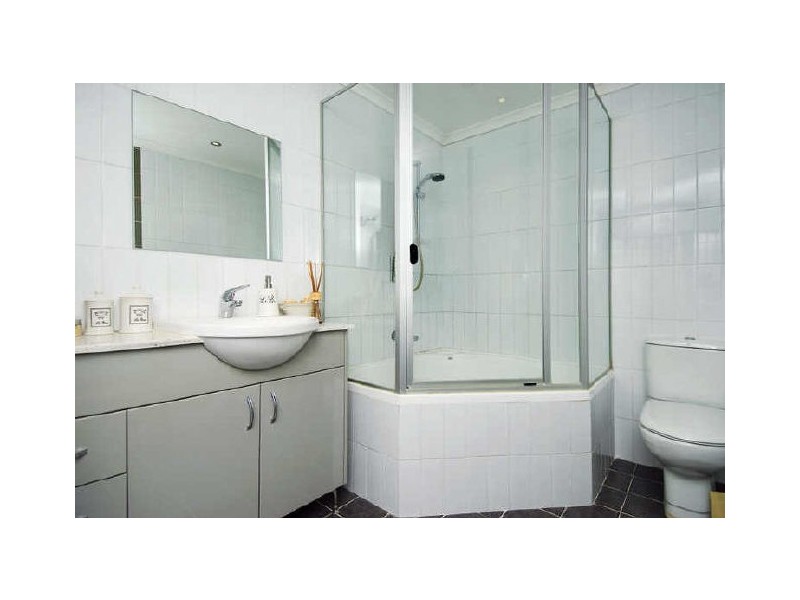 8/36-40 Old Pittwater Road, Brookvale NSW 2100