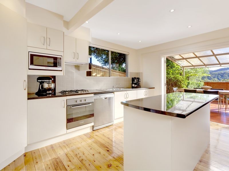 32 Coniston Street, Wheeler Heights NSW 2097