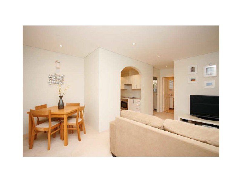 2/11 Richmond Avenue, Dee Why NSW 2099