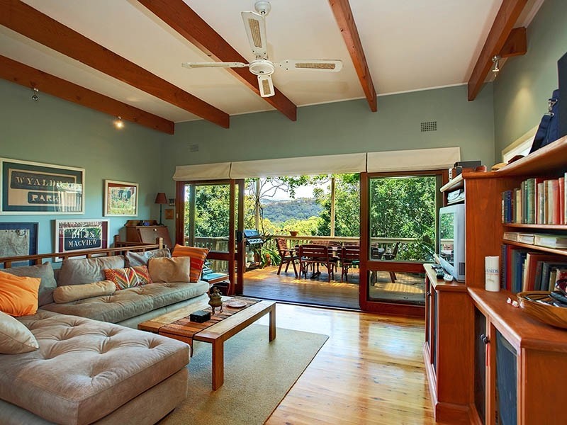 16 Windermere Place, Wheeler Heights NSW 2097