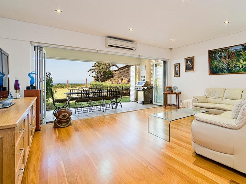 2/147 Ocean Street, Narrabeen NSW 2101