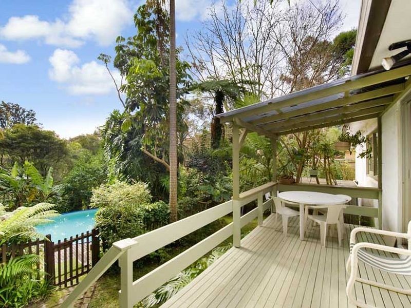 18 Sherwood Crescent, Narraweena NSW 2099