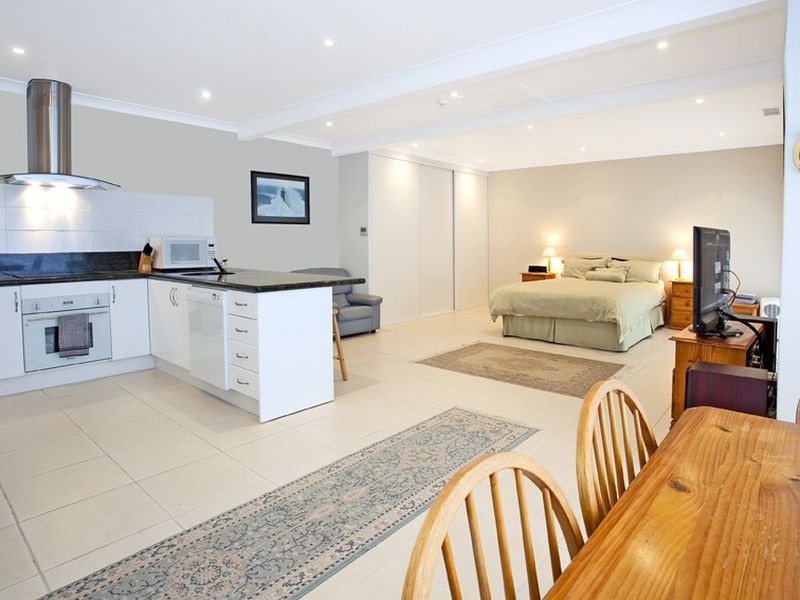 54 McCarrs Creek Road (The Boat H, Church Point NSW 2105