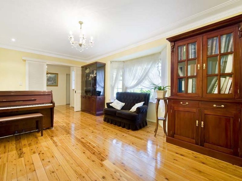 22 Derwent Street, Wheeler Heights NSW 2097