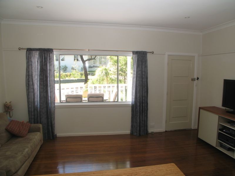 35 Penrith Avenue, Wheeler Heights NSW 2097