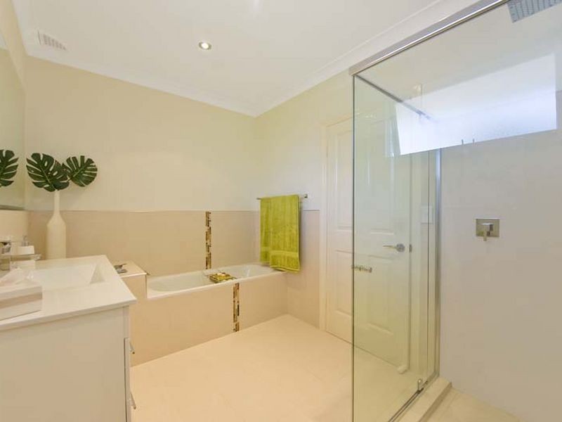 96 Edgecliffe Boulevarde, Collaroy Plateau NSW 2097