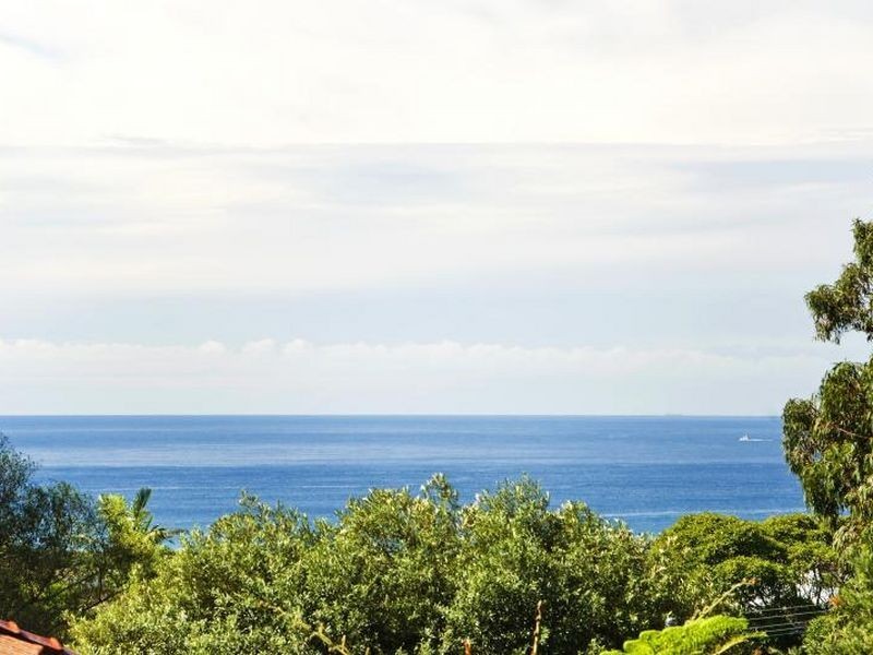 10 Greenwood Avenue, Narraweena NSW 2099