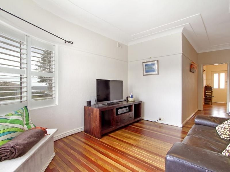 2/166 Ocean Street, Narrabeen NSW 2101