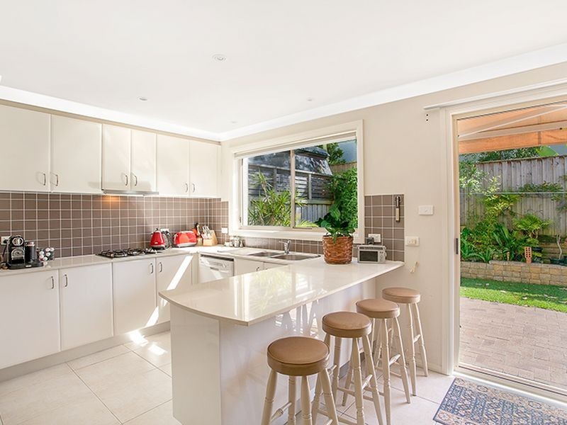 13 Lorikeet Grove, Warriewood NSW 2102