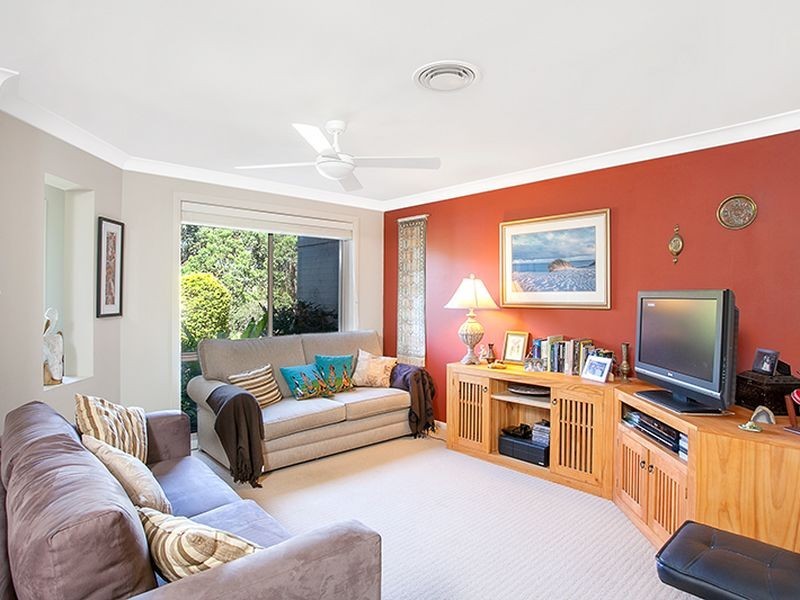 13 Lorikeet Grove, Warriewood NSW 2102