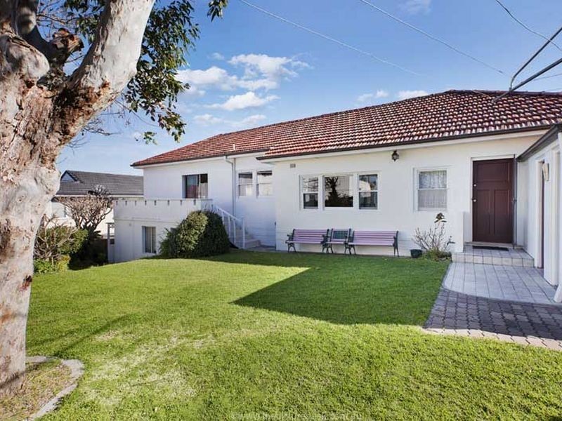 1 Hadleigh Avenue, Collaroy NSW 2097