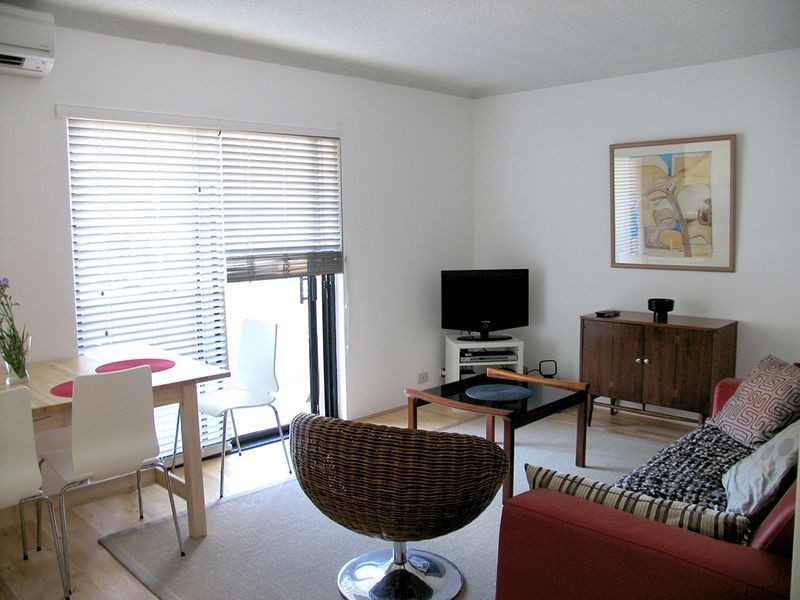 2/22 Wheeler Pde,, Dee Why NSW 2099