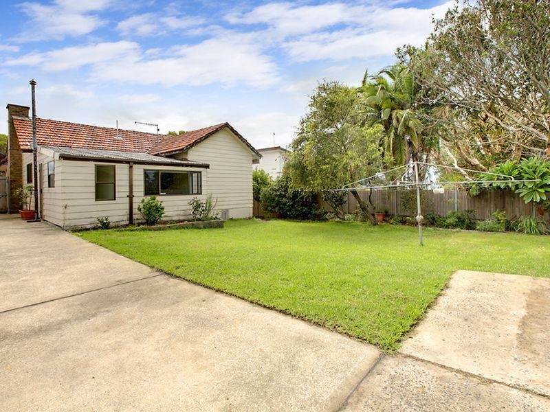 19 McIntosh Road, Dee Why NSW 2099