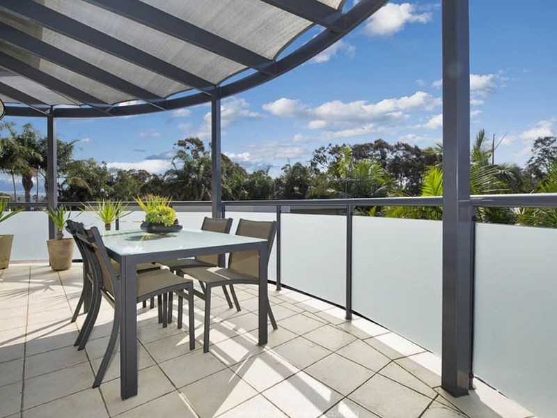 2/13 Wellington Street, Narrabeen NSW 2101