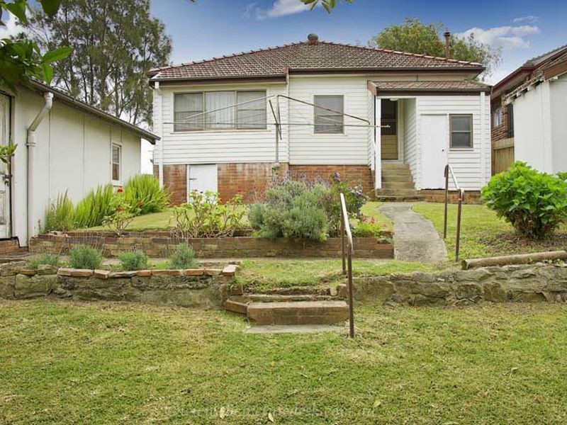 17 Fairport Street, North Curl Curl NSW 2099