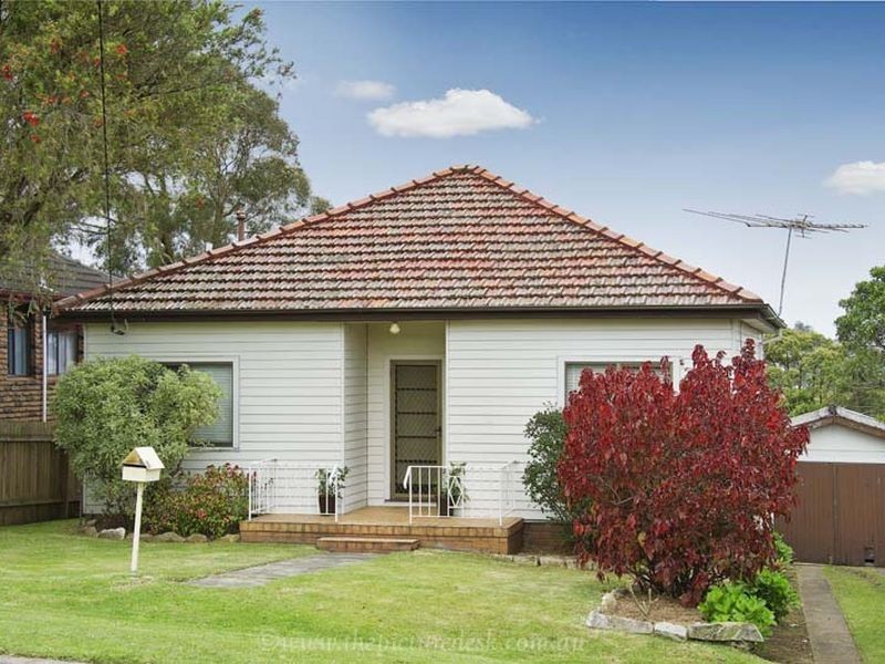 17 Fairport Street, North Curl Curl NSW 2099