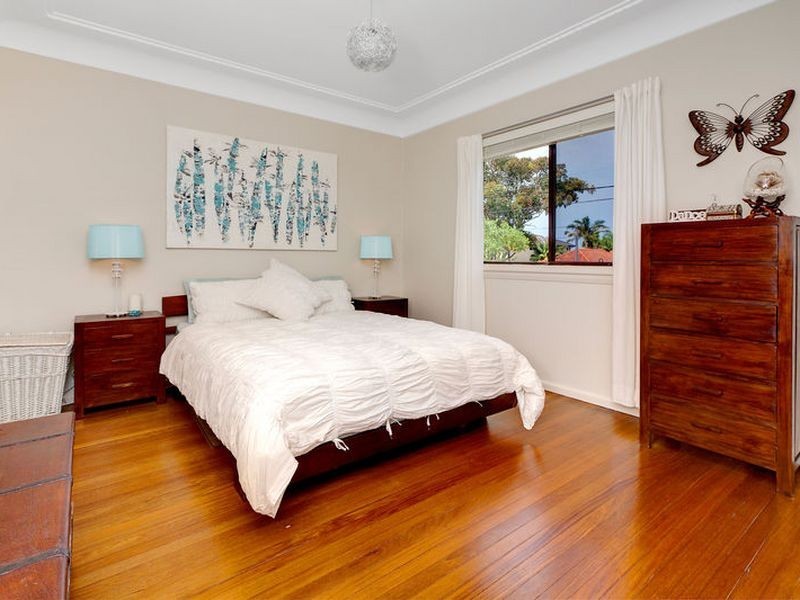 24 Waratah Parade, Narraweena NSW 2099